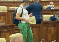 Алайба, защищая интересы США, обратился в суд