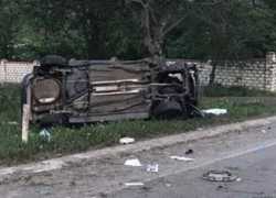 Мужчина погиб при страшном ударе автомобиля о дерево под Сынжерей