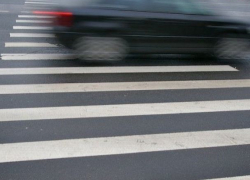 Женщина за рулем автомобиля сбила девушку на пешеходном переходе в Кишиневе