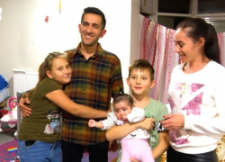 Беженка из Украины сыграла свадьбу с азербайджанцем в молдавских традициях