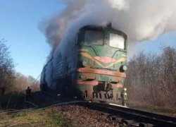 Под Дрокией загорелся локомотив