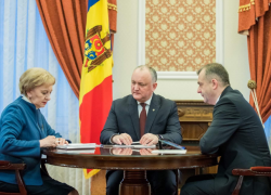 Жители Молдовы приветствуют сотрудничество между правительством, парламентом и президентом
