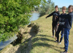 Подростки из Молдовы переплыли Прут, чтобы попасть в Румынию незамеченными