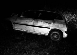 Двое молодых парней скончались в Штефан-Водэ, врезавшись на мотоцикле в автомобиль