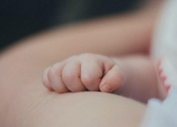 В Ниспоренском районе молодая мама оставила своего ребёнка подруге и исчезла на несколько недель 