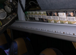 Водитель румынского автобуса пытался незаконно вывезти из Молдовы около 40 тысяч сигарет 