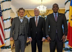 «Лебедь, рак и щука» - в Кишинев прилетел помощник госсекретаря США, дабы сколотить коалицию ACUM и ДПМ