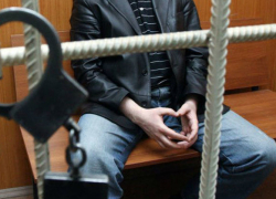 Мошенник отобрал у своих друзей из Бельц квартиру и автомобили 