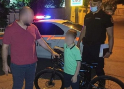 Полицейские помогли 8-летнему мальчику, потерявшемуся в парке «Валя Морилор»