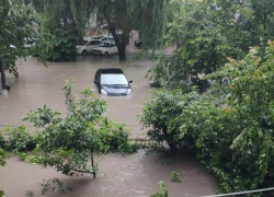 Подводный Кишинев: ливень парализовал столицу