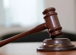 Зарезала сожителя после того, как он решил проверить ее SMS