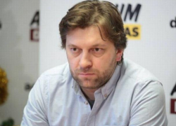 Алайба не хочет ни за что отвечать - он сложил полномочия вице-президента Комиссии по экономике, бюджету и финансам