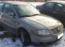 На границе Молдовы задержали подозрительный автомобиль с литовскими номерами