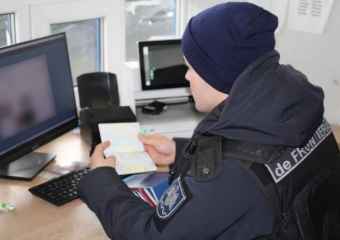 Молдаванин пять лет ездил по поддельным правам