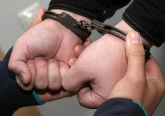 Мужчина убил свою жену, после чего переодел и нанес макияж, рассчитывая, что это сработает