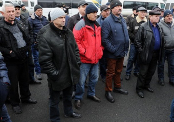 Ультимативный подход неприемлем: Минэкономики пригласило бастующих перевозчиков к диалогу 