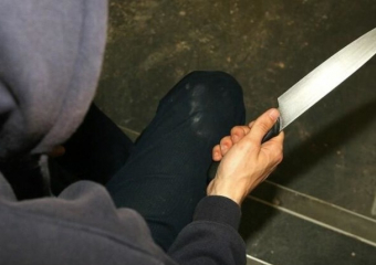 В Кайраклии на полицейского напали с ножом