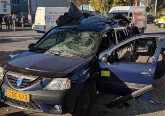 Автомобиль такси взорвался при заправке газом в Кишиневе