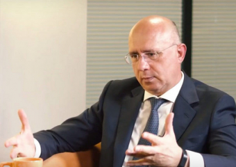 Филип заговорил о сирийцах, геях и русских танках