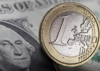 Евро и доллар подорожали на выходные   