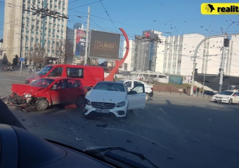 На столичной улице Измаильской столкнулись два автомобиля