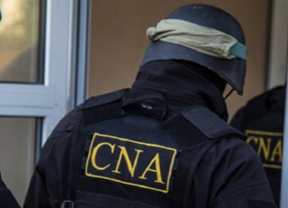 Детали обысков в ИП Ботаника: задержанные полицейские оказались связаны с людьми, торгующими наркотиками