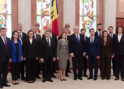 Новое правительство Молдовы принесло присягу и приступило к работе