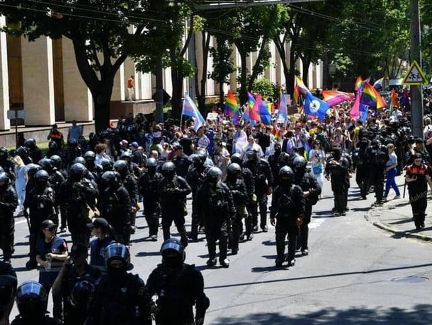 В четыре миллиона леев обошелся бюджету гей-парад в Кишиневе