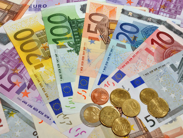 Евро и доллар растут в цене