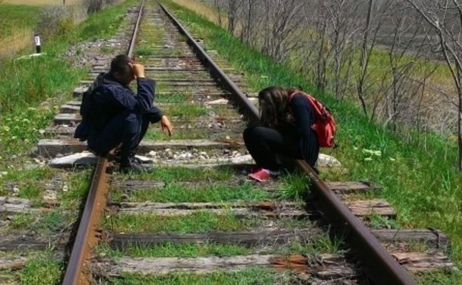 16-летняя девушка хотела броситься под поезд из-за ссоры с родными