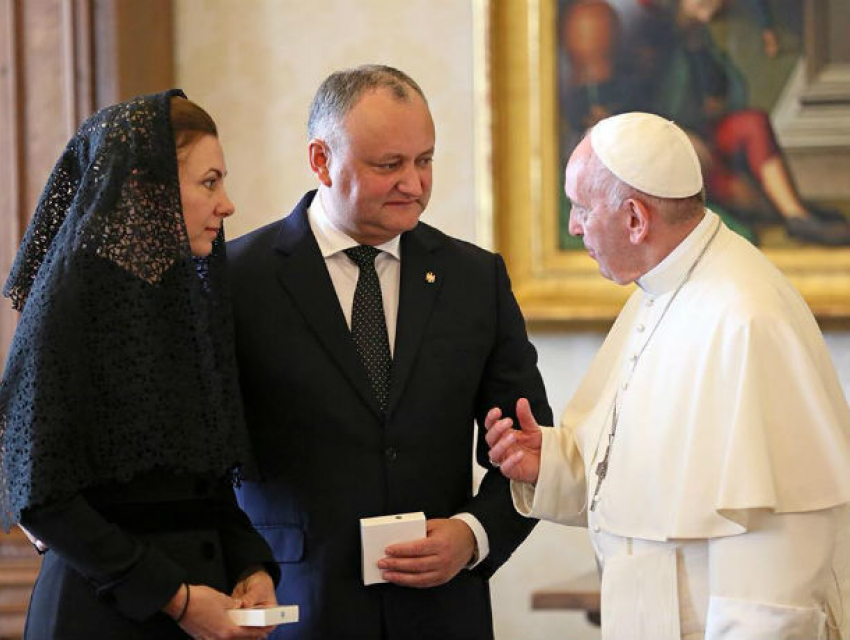 Президент Молдовы рассказал Папе Римскому о христианских ценностях нашего народа