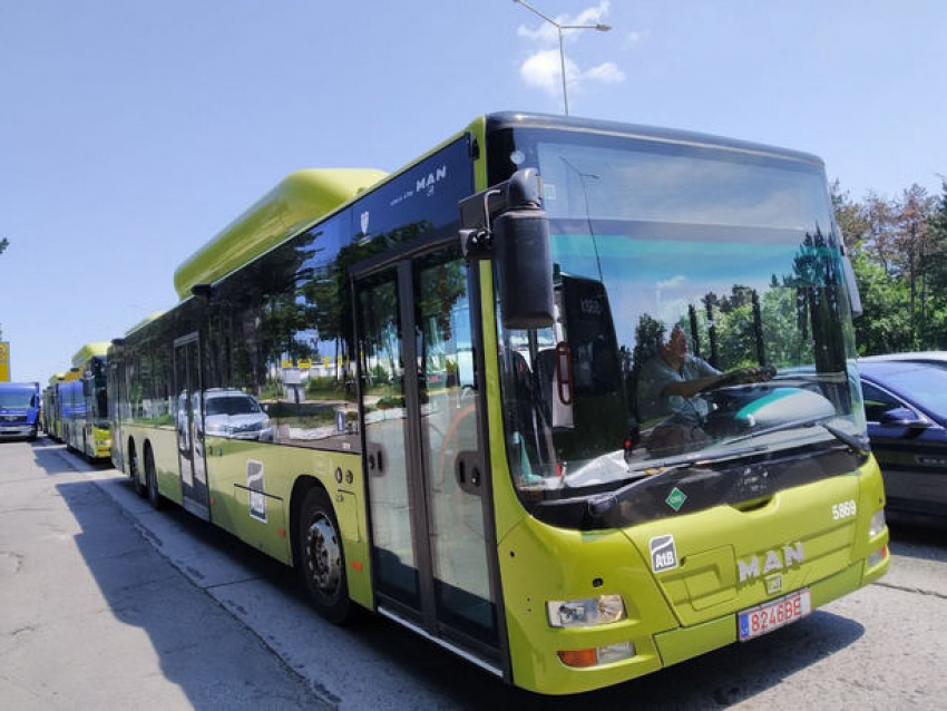 В Кишинев прибыли первые автобусы, закупленные примэрией для пригородов 