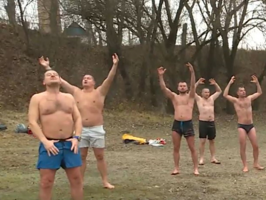 Кишиневцы закалились с утречка на Днестре