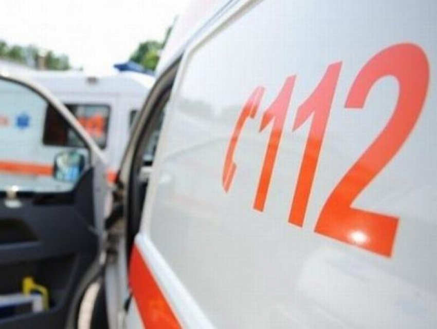 Сбитая «скорой» на пешеходном переходе в Бельцах 11-летняя девочка вернулась домой после 1,5-месячной госпитализации