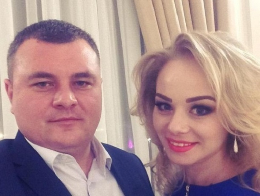 Молдавский депутат женился на титулованной красавице-блондинке