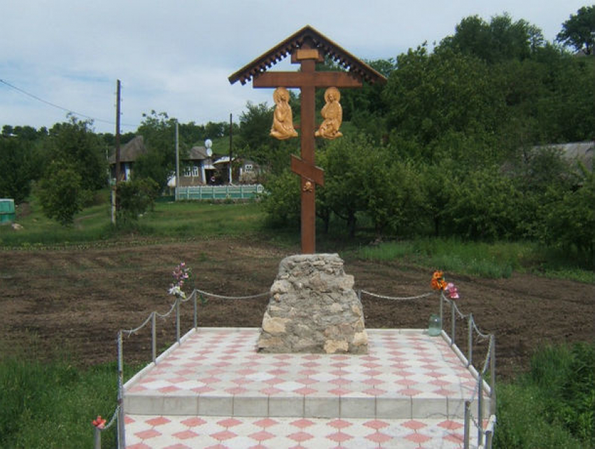 Укравший распятие Христа в молдавском селе мужчина из-за мук совести попытался уйти из жизни 