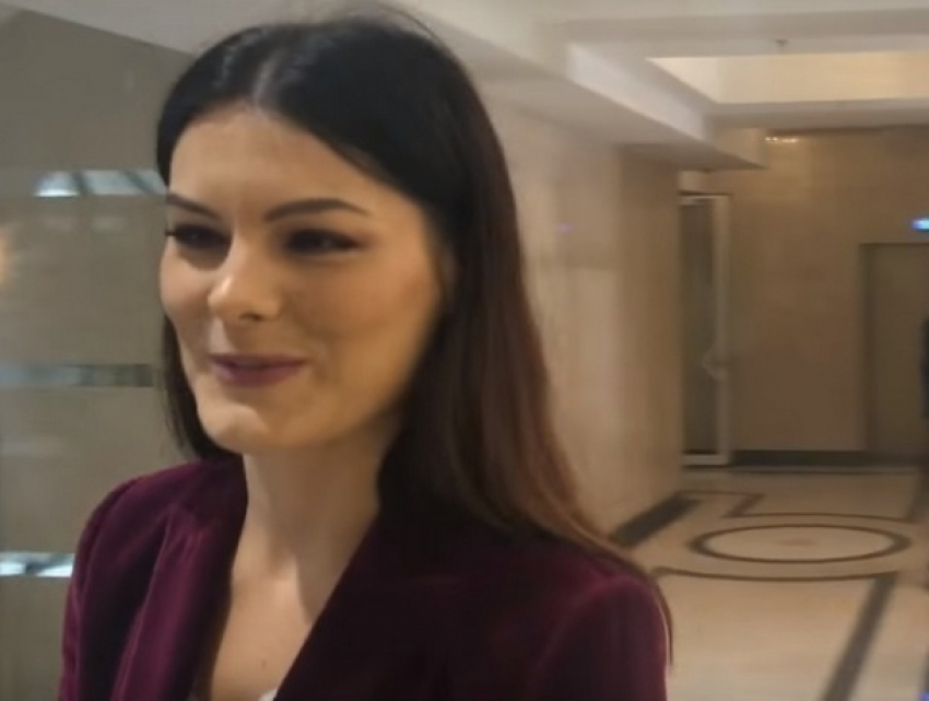 Алина Зотя решила взять странную фамилию мужа и покинуть парламент