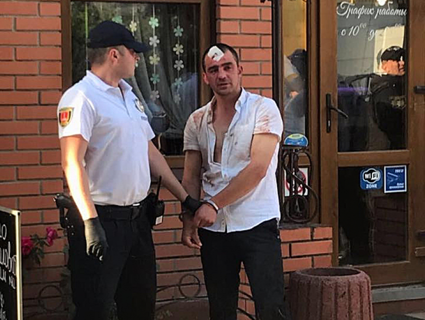 Дебош со стрельбой устроили в одесском ресторане пьяные охранники, вызвав на бой конкурентов 