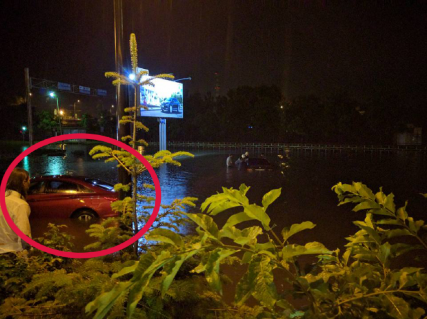 Вчерашним ливнем затопило машину жены Киртоакэ 