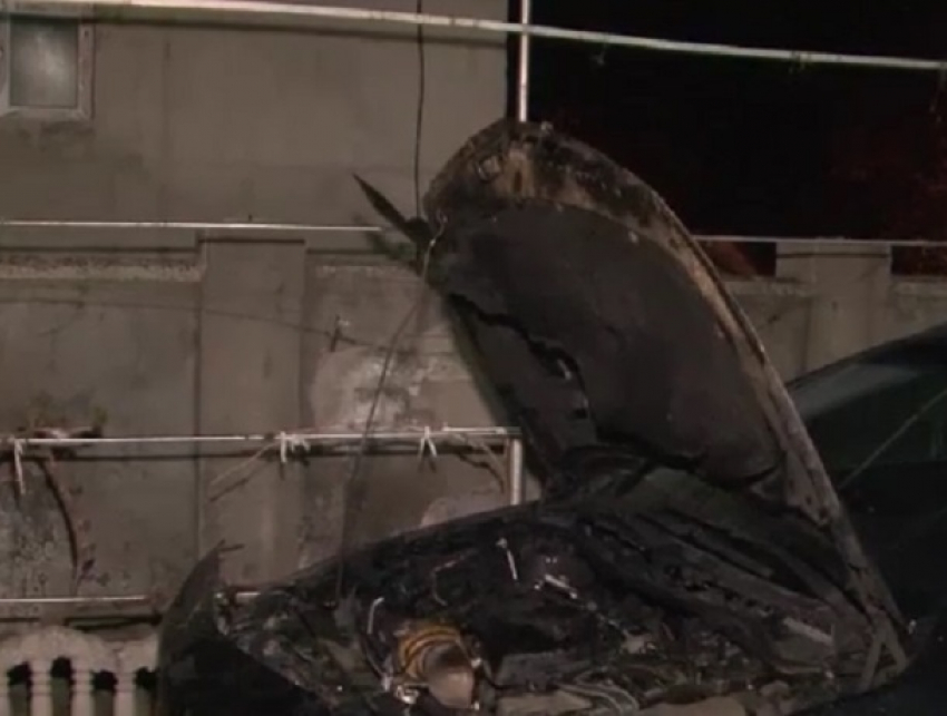 Жуткое уничтожение отцовской машины под Кишиневом совершил молодой человек из-за денежного долга 