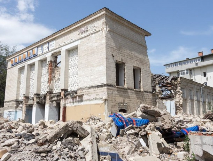Управление архитектуры Кишинева: снос здания кинотеатра «Гаудеамус» незаконен