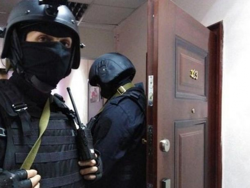 Неделя началась с обысков, обысками и заканчивается – прокуроры «навестили» бывших сотрудников МВД