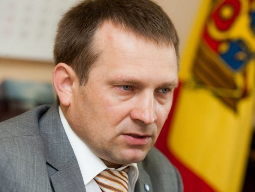 Начальник секретариата парламента заявил об отставке, «чтобы не обострять ситуацию»