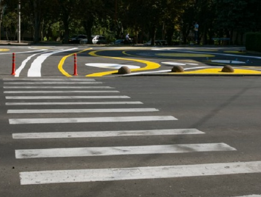 20 пешеходных переходов в Кишиневе будут реконструированы - их приподнимут над уровнем дороги