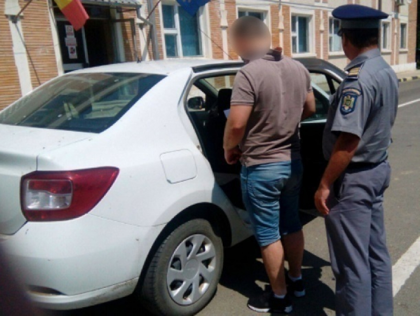 "Интернациональный» молдаванин-вор попался на румынской таможне