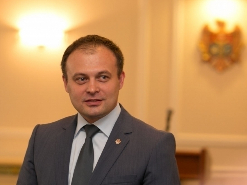 Чебан ответил Канду: Попробуйте посмотреть на существующие в Молдове проблемы не из кресла председателя парламента, а глазами простых граждан 