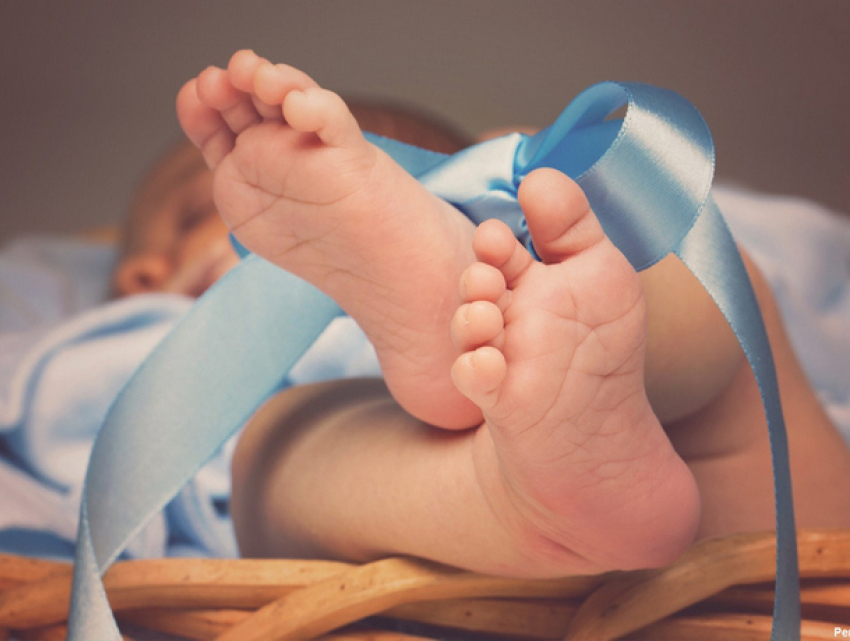 Две женщины родили малышей, не доехав до больниц на севере Молдовы