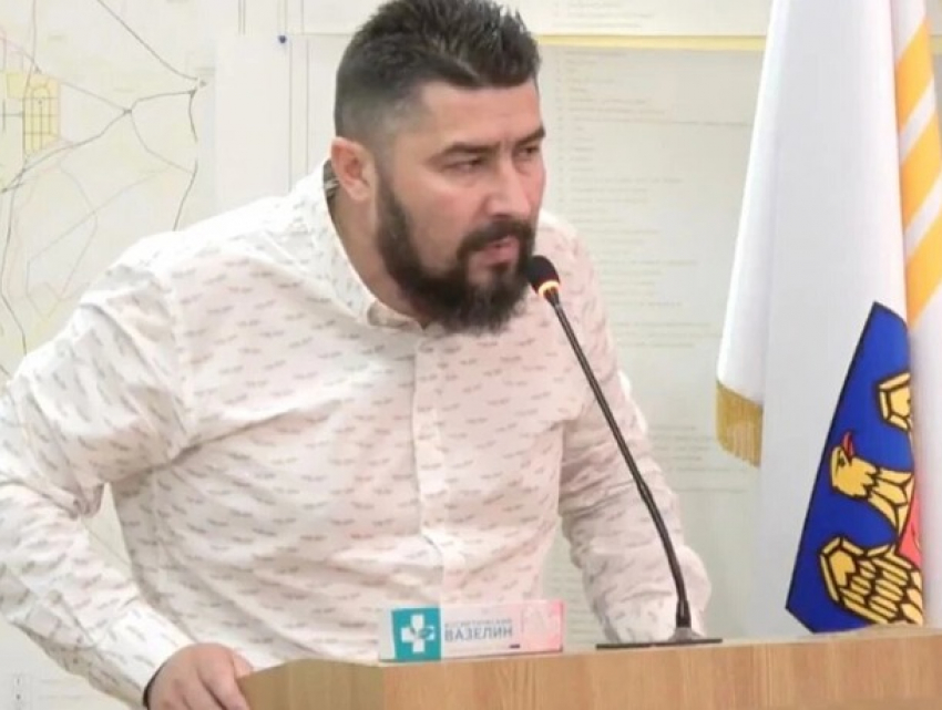 Вазелин для «психически больных»: реакция депутата на гей-парад
