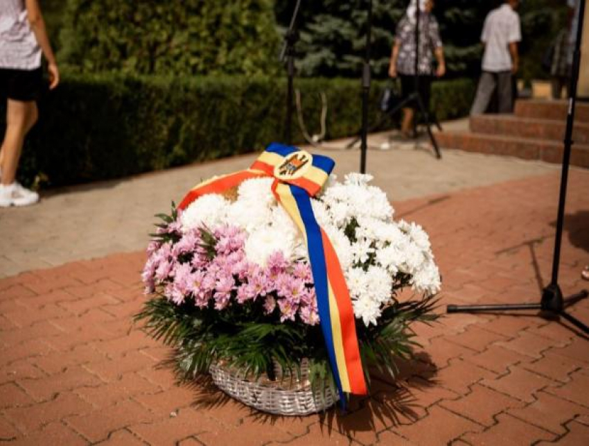 Партия коммунистов и Партия «ШОР» провели масштабное мероприятие в Шерпень в память о героях, сражавшихся в рамках Ясско-Кишиневской операции