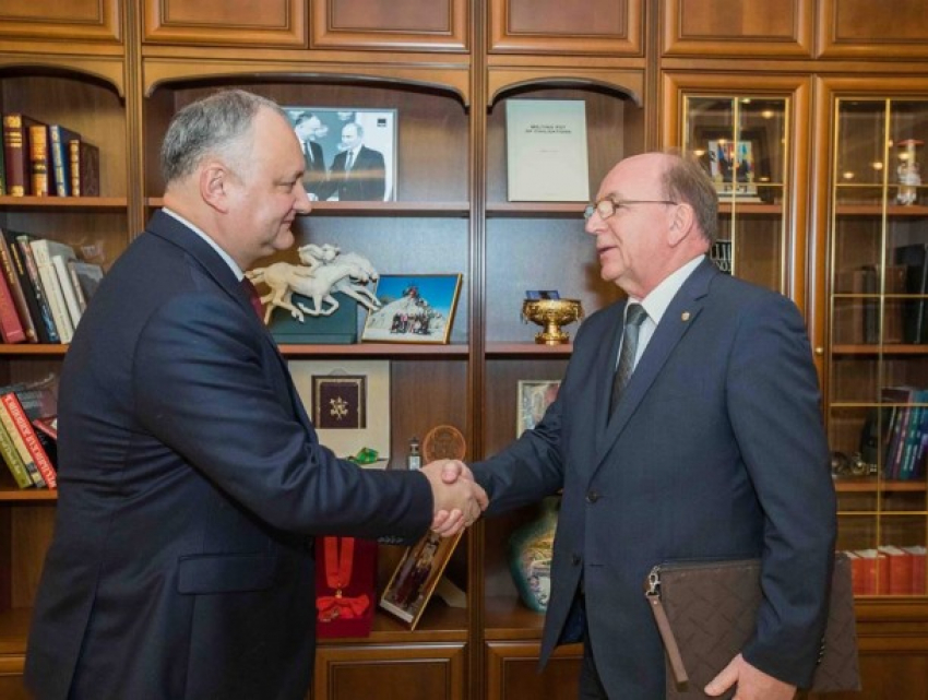 Состоялась встреча президента Молдовы и посла России